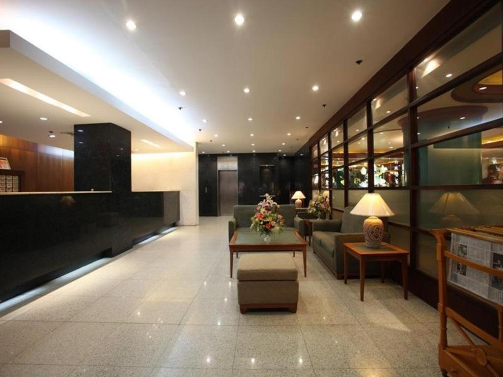 Sunny Bay Suites Manila Esterno foto